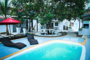 Beach House With Pool